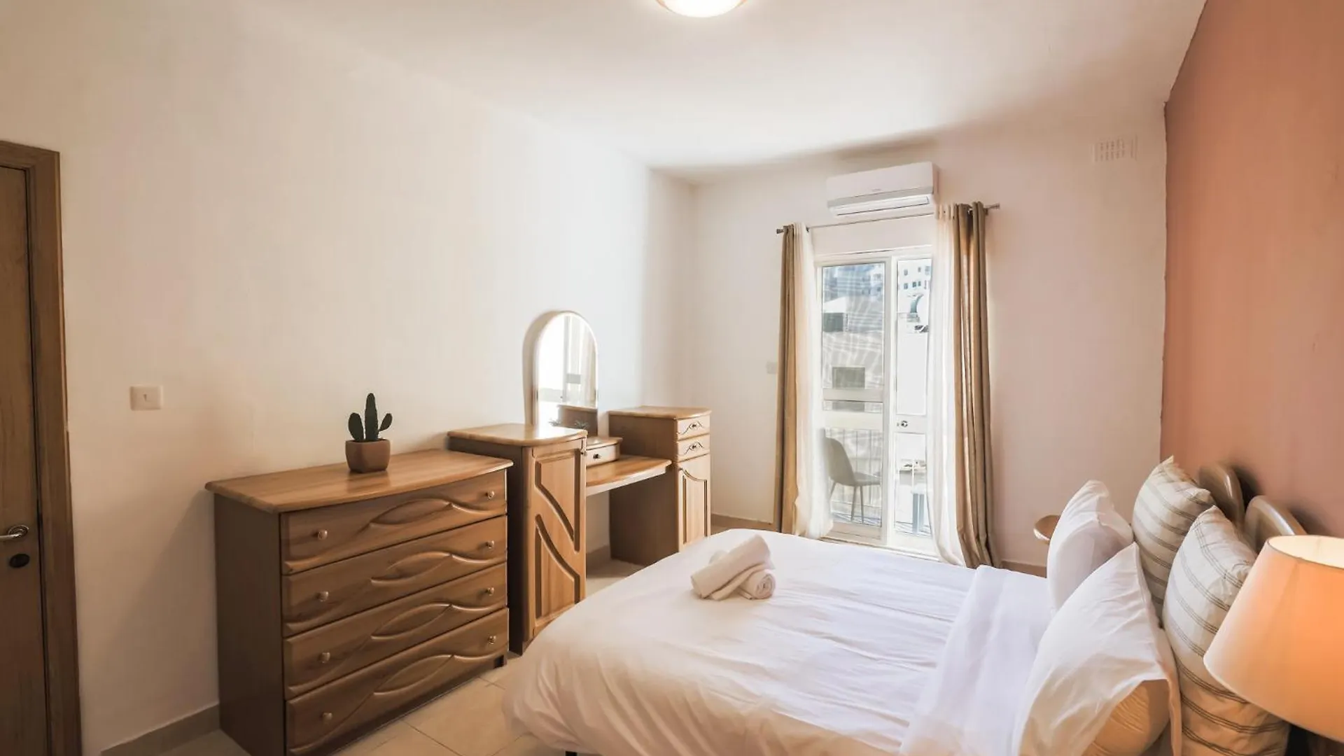 Sliema 3 Bedrooms Apartment